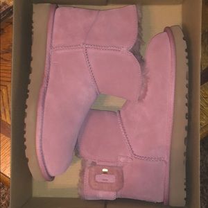 Mauve Ugg Mini Buckle